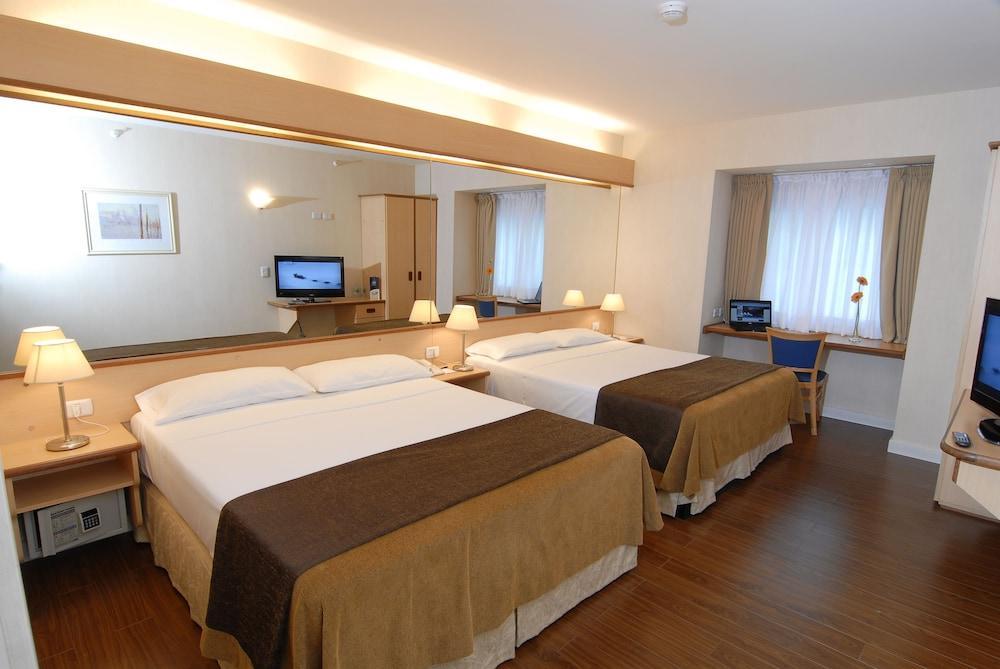 Hotel Aeroparque Inn & Suites Buenos Aires Bagian luar foto