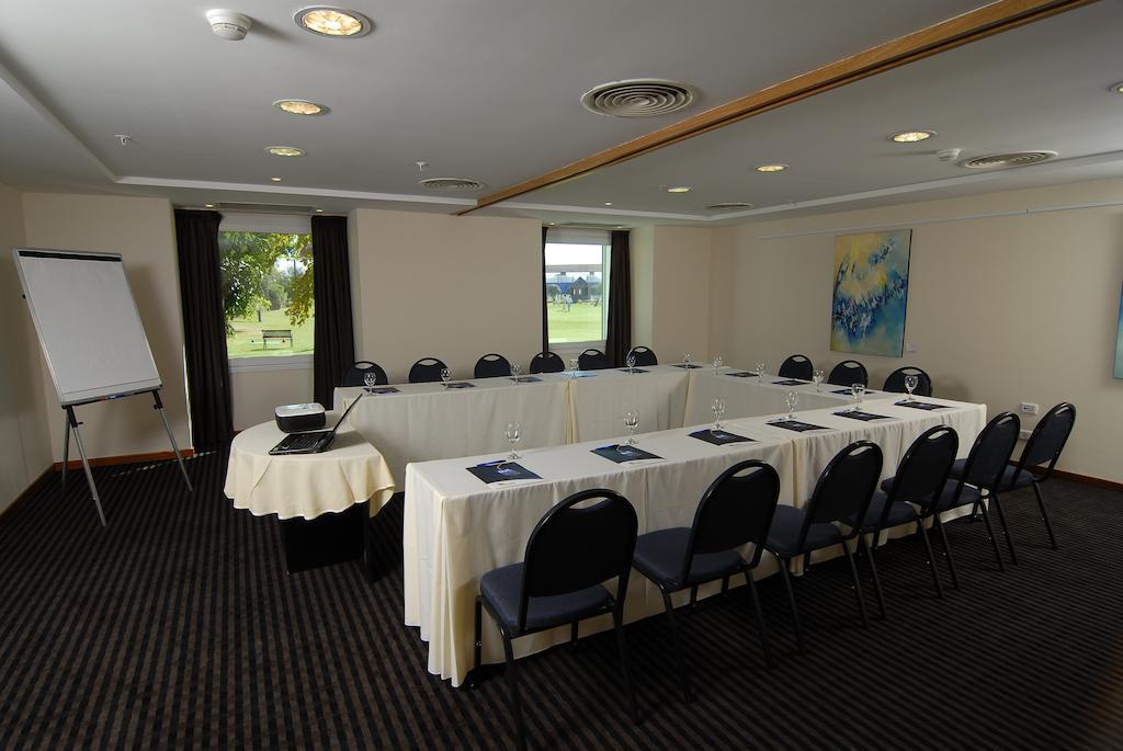 Hotel Aeroparque Inn & Suites Buenos Aires Bagian luar foto