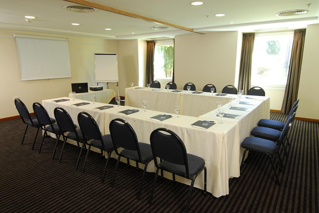 Hotel Aeroparque Inn & Suites Buenos Aires Bagian luar foto