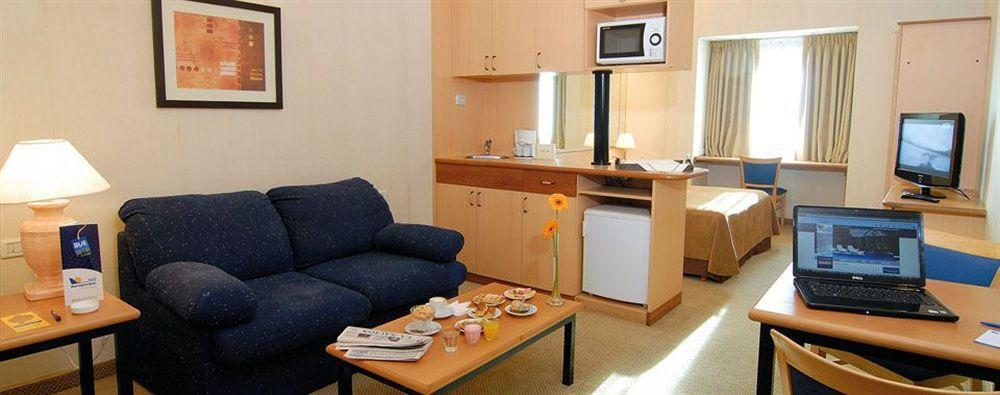 Hotel Aeroparque Inn & Suites Buenos Aires Bagian luar foto