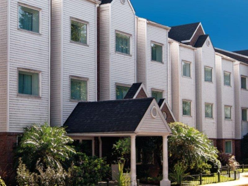 Hotel Aeroparque Inn & Suites Buenos Aires Bagian luar foto