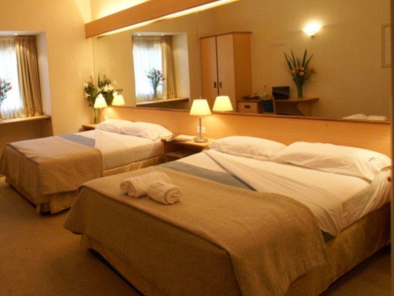 Hotel Aeroparque Inn & Suites Buenos Aires Bagian luar foto