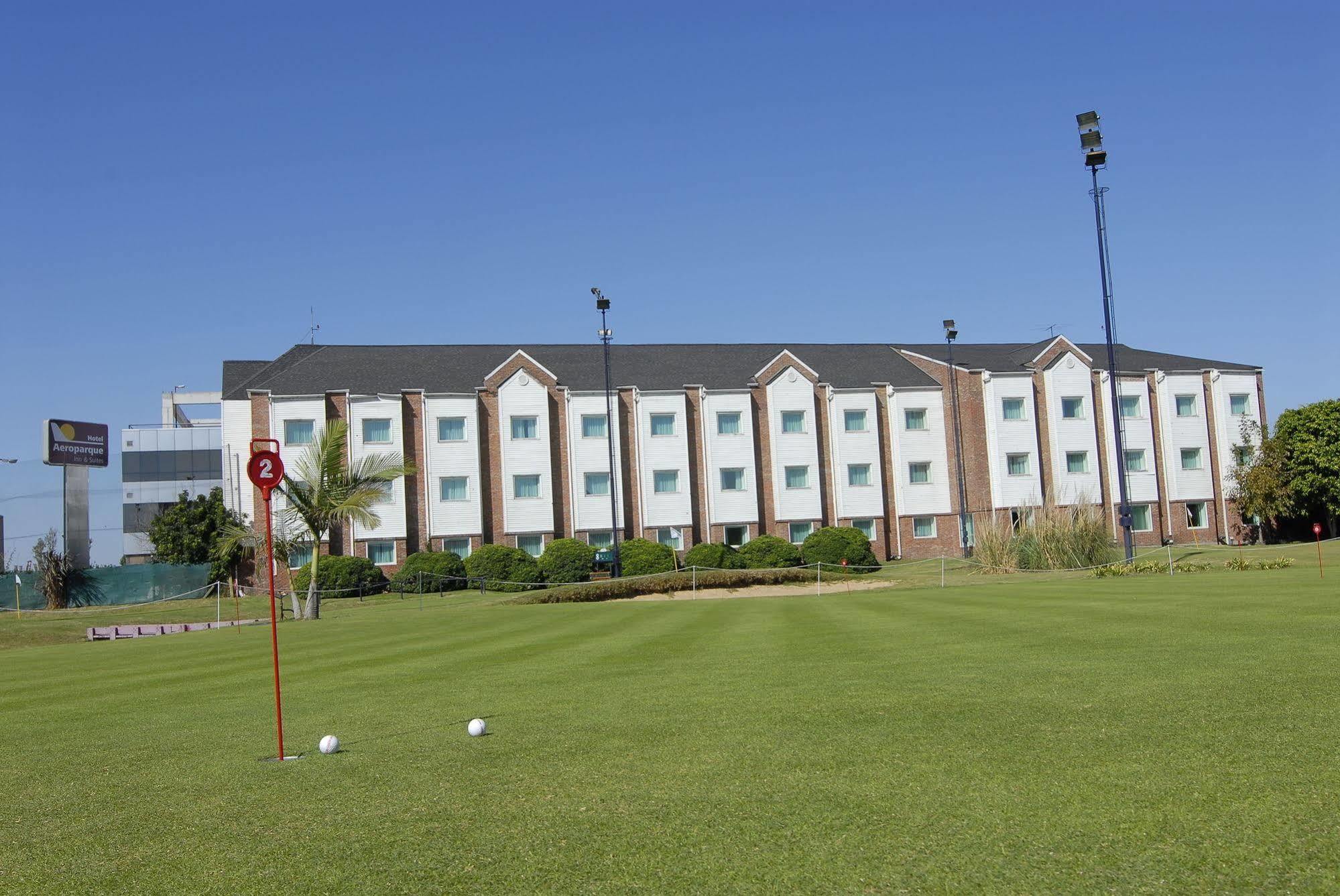 Hotel Aeroparque Inn & Suites Buenos Aires Bagian luar foto