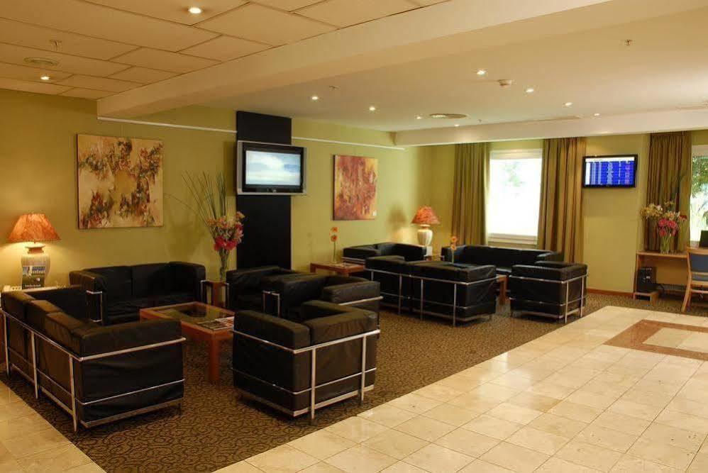 Hotel Aeroparque Inn & Suites Buenos Aires Bagian luar foto